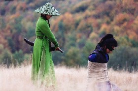 LA FORESTA DEI PUGNALI VOLANTI LA FORESTA DEI PUGNALI VOLANTI